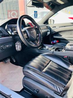 کرایسلەر 300